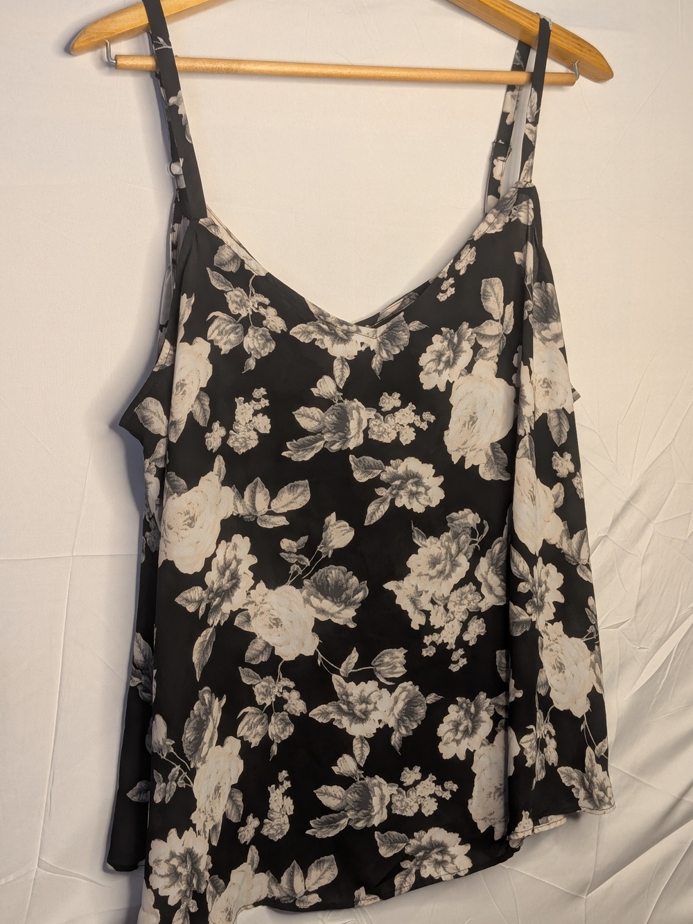 Torrid Size 2 Black White Floral Swing Cami Tank Top 2X